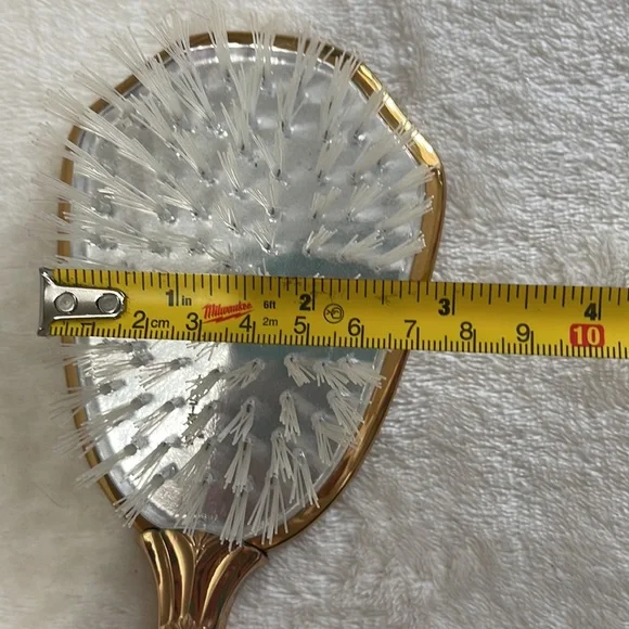 Vintage Brush with embroidery details! - Picture 10 of 12
